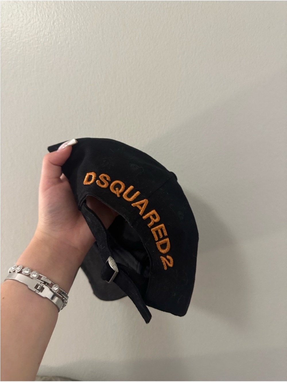 DSQUARED2 Black Cap with Multicolor Paint-Splash Logo - Picture 2 of 3